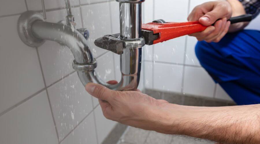 Expert burst pipe repair services in Paulina, LA